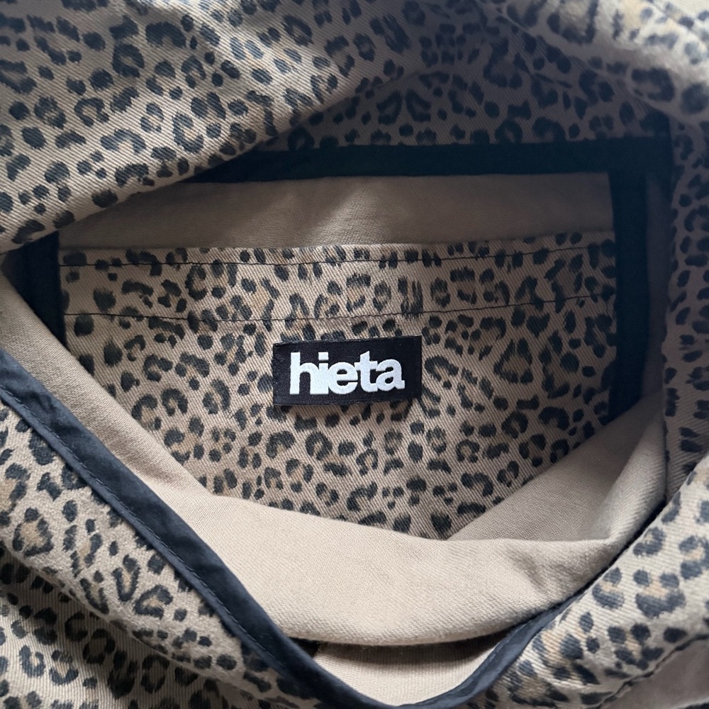 Hieta 777 Leopard Print Tote Bag - Picture 3 of 3